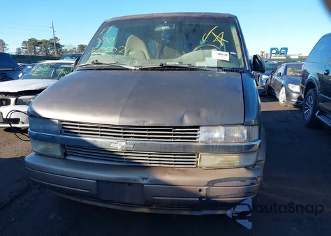 2000 Chevrolet Astro from USA, damaged, VIN 1GNDM19W9YB159741